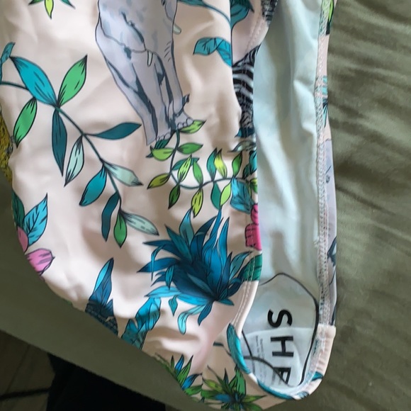 Swim suit - Picture 5 of 5